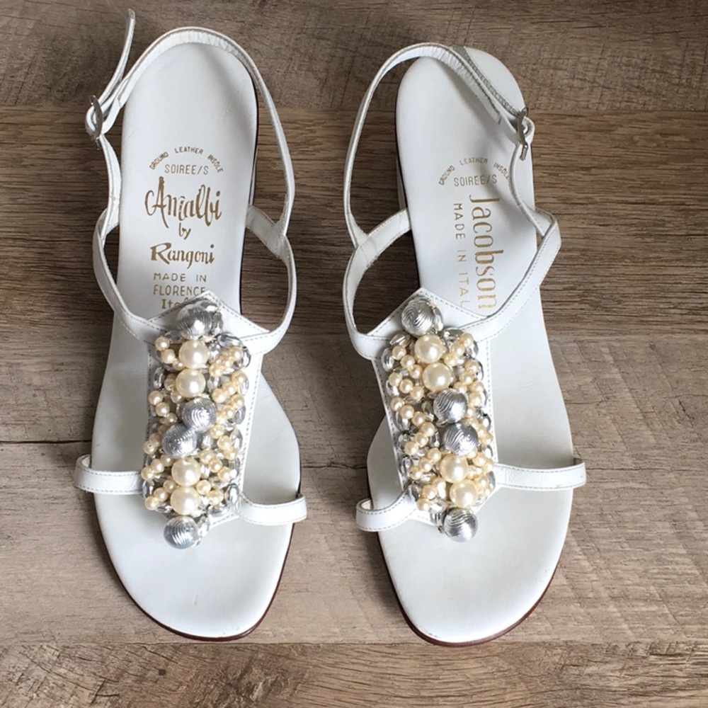 “Vintage” Amalie by Rangoni pearl and bead leather sandals